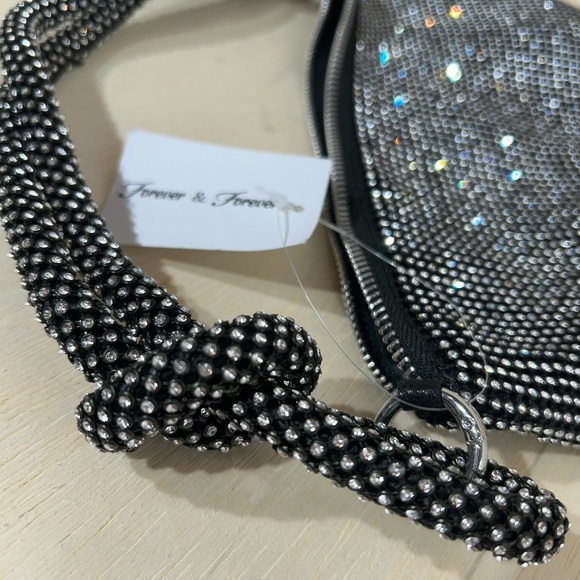 Black Women's shoulder bag - Picture 4 of 6